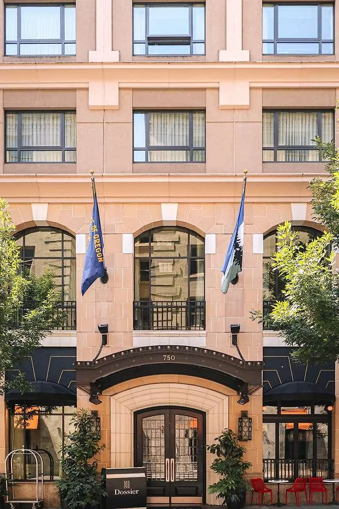 Dossier Hotel Portland 4*,