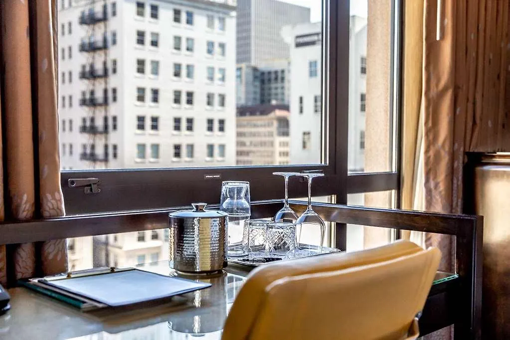 Dossier Hotel Portland